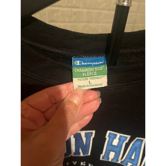 Seton Hall University Champion Eco Fleece Sweatshirt Crewneck Black Large - Picture 2 of 2